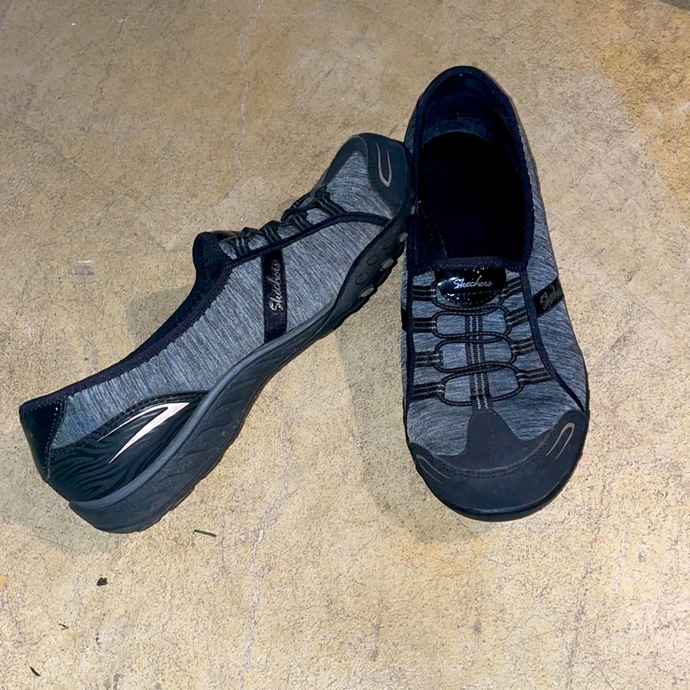 Skechers flats